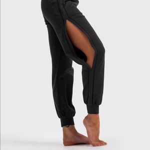 namastetics navy blue wander yoga pants